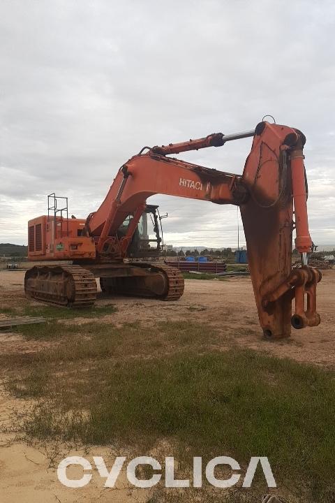 Eskavatorë me Zinxhirë  ZX670 20380 - 3