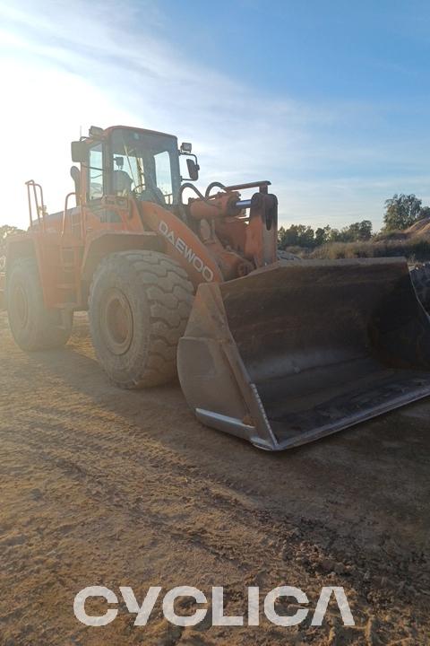 Wheel loaders  400-V 1237 - 3