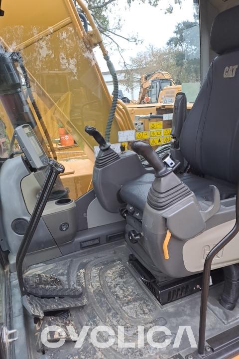 Eskavatorë me Zinxhirë  313F GC GJD10012 - 8