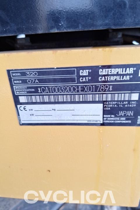 Eskavatorë me Zinxhirë  320 HEX01789 - 6