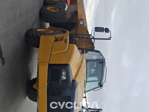 Dumpers and articulated trucks  735B T4P00453 - 2