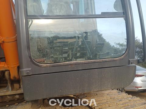Ровокопачи-гасеничари  ZX210LC-3 L00600796 - 8