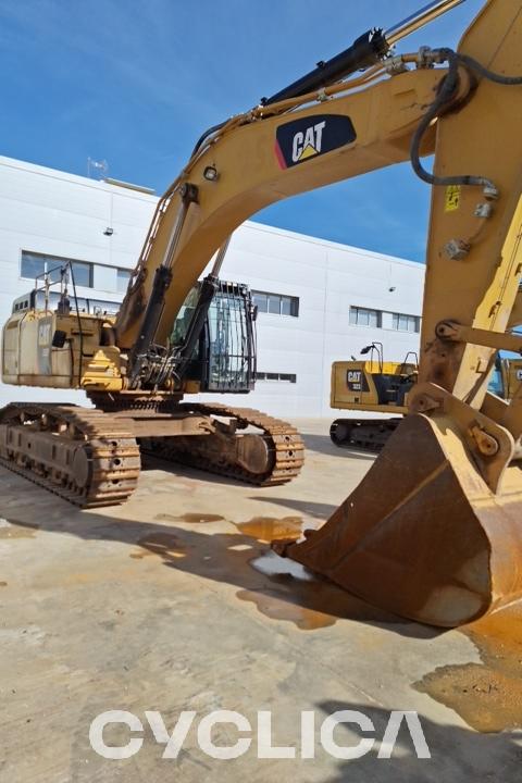 Eskavatorë me Zinxhirë  352F KBP00313 - 2