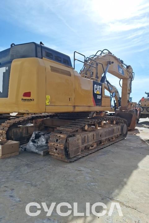 Eskavatorë me Zinxhirë  352F KBP00313 - 5