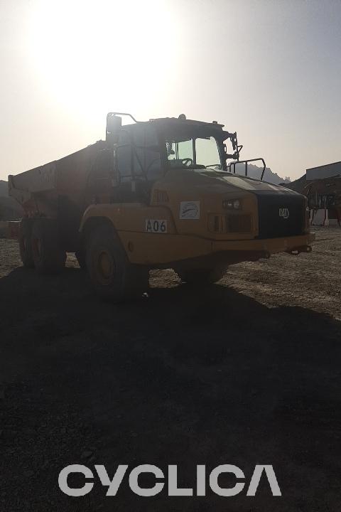 Dumpers and articulated trucks  730 3T302293 - 3