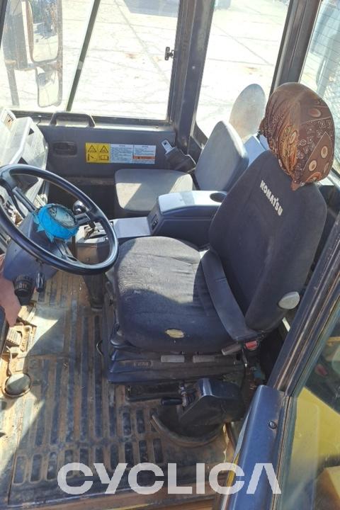 Dumpers and articulated trucks  HM400-2 A26002369 - 8