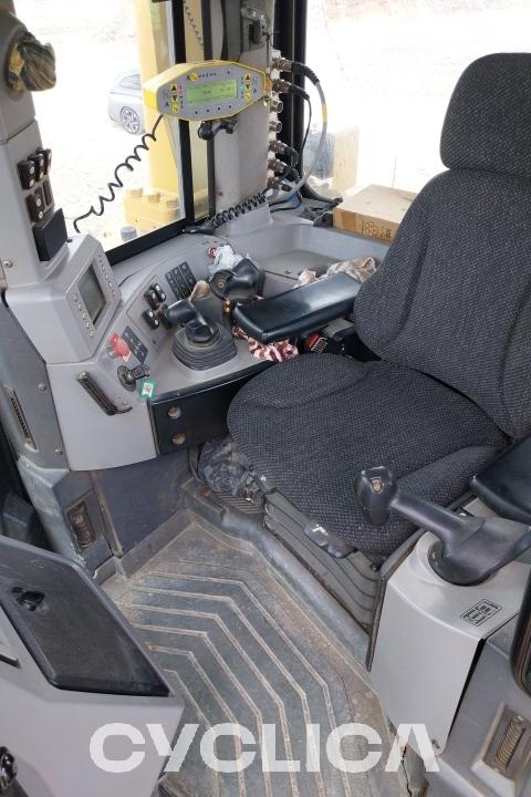 Buldozeri na lancima  D8T FCT00169 - 9
