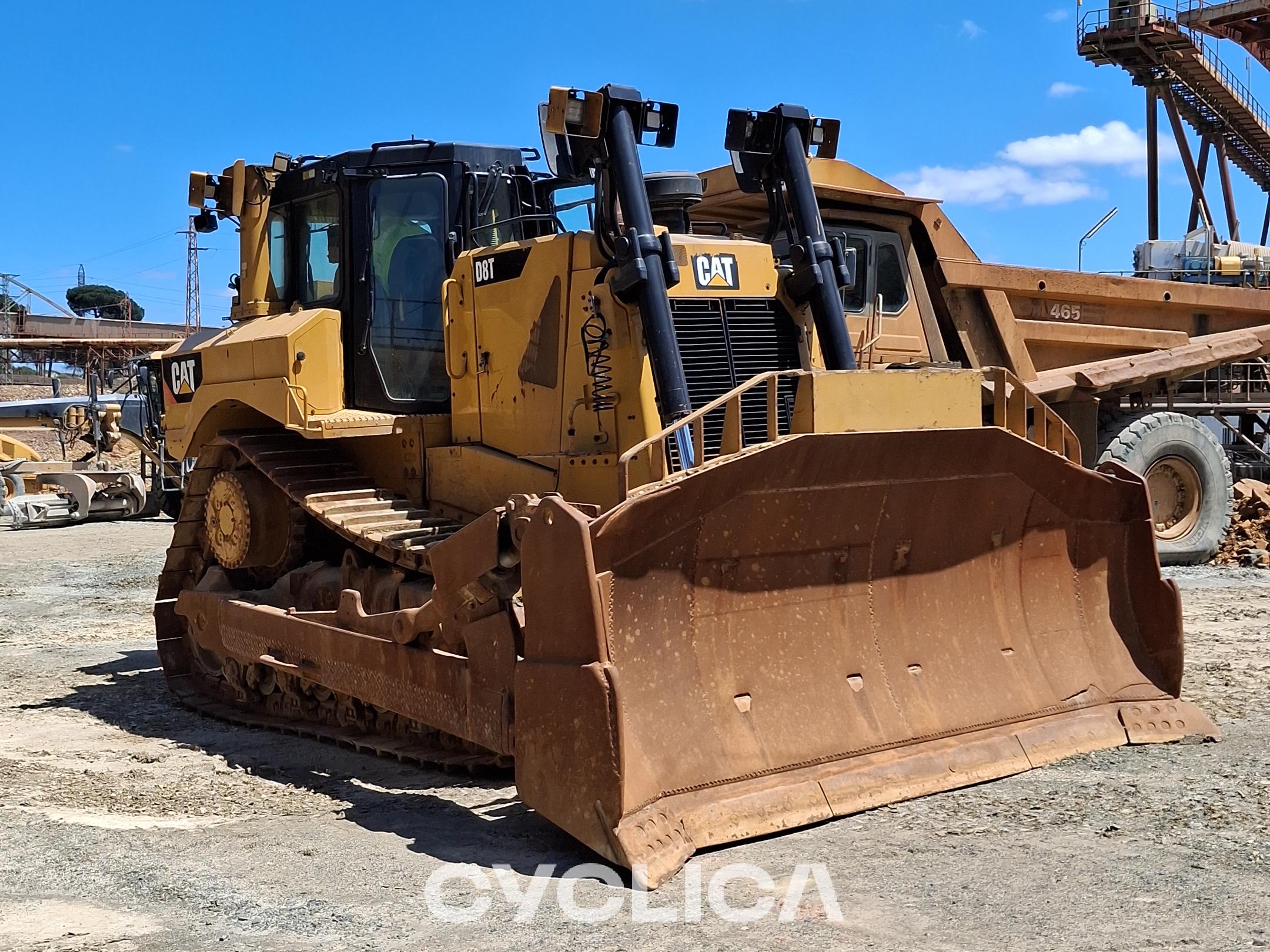 Buldožeri i traktori gusjeničari  D8T FMC01287 - 3