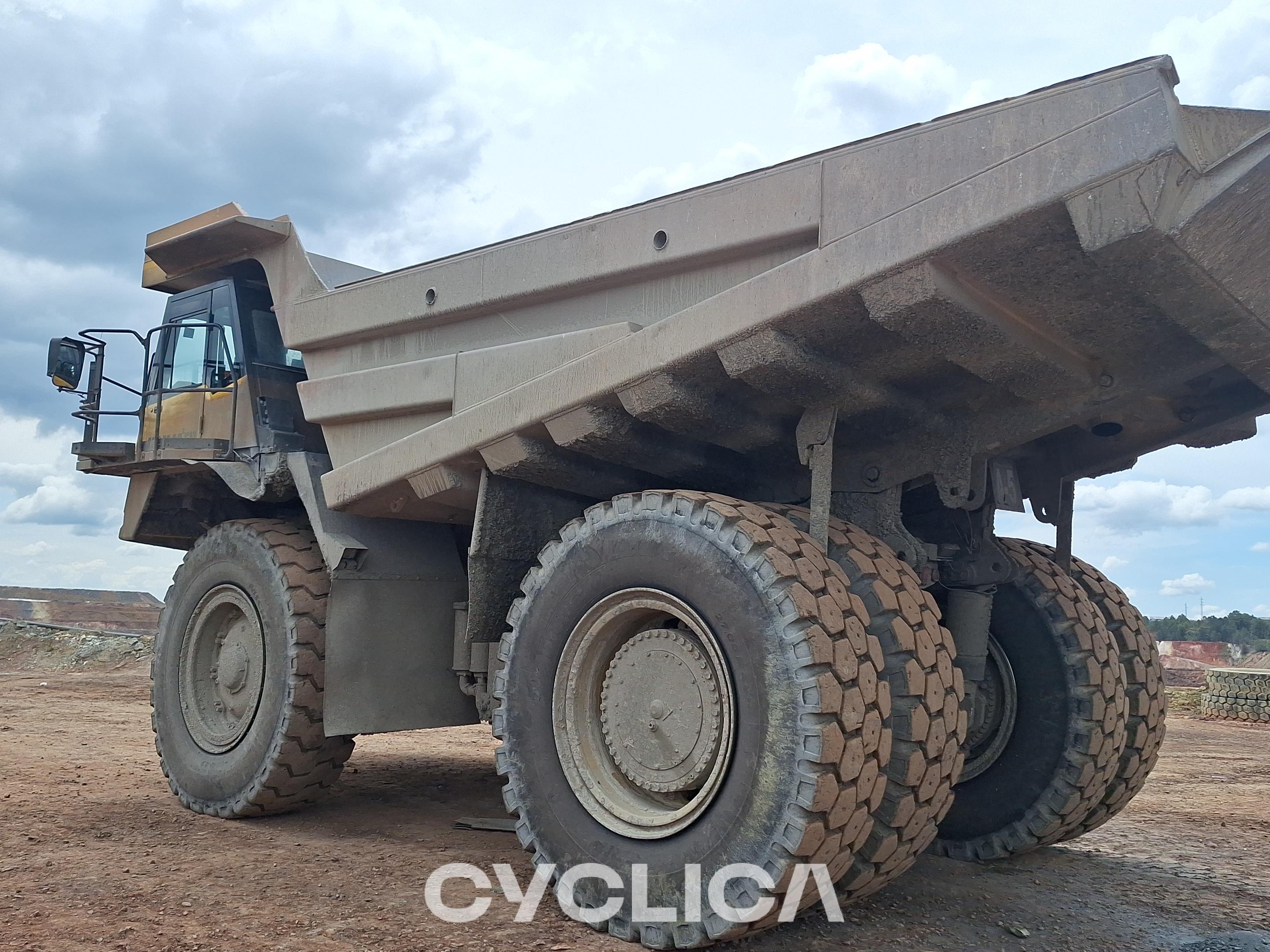 Dumpers dhe kamionë të ngurtë  HD785-7 33054 - 6