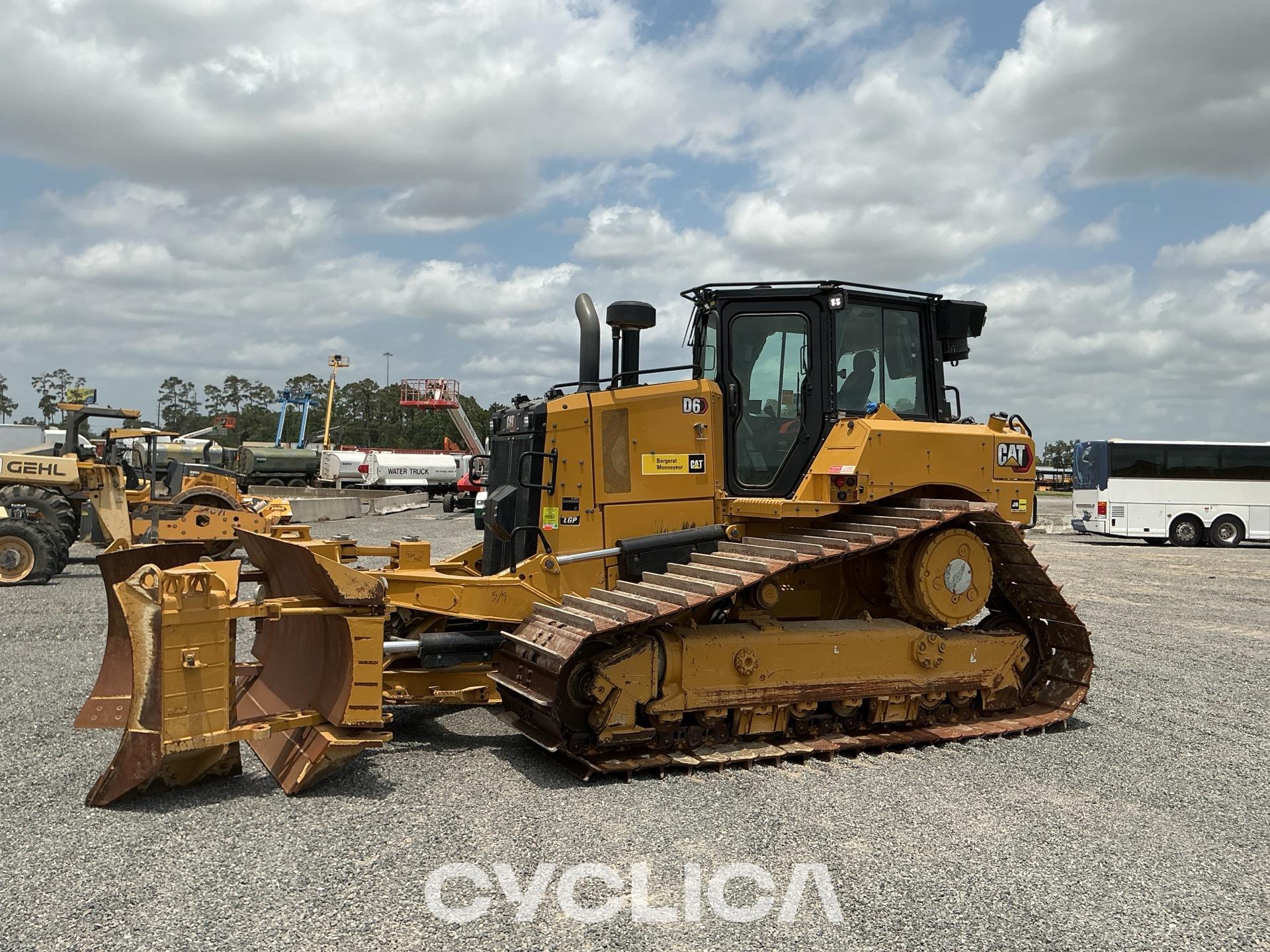 Bulldozers et tracteurs à chenilles  D6 LGP VPAT AG901035 - 3