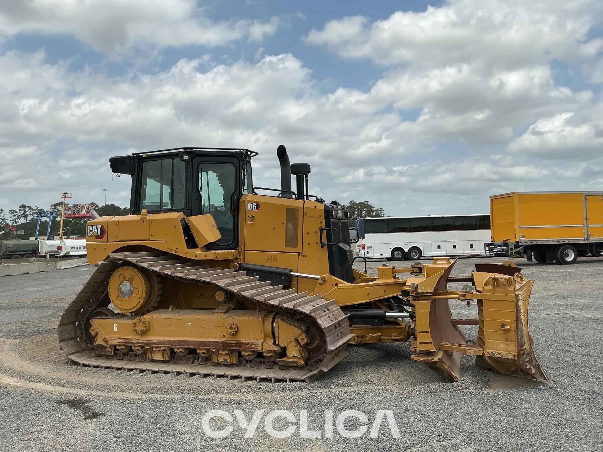 Bulldozers et tracteurs à chenilles  D6 LGP VPAT AG901035 - 2