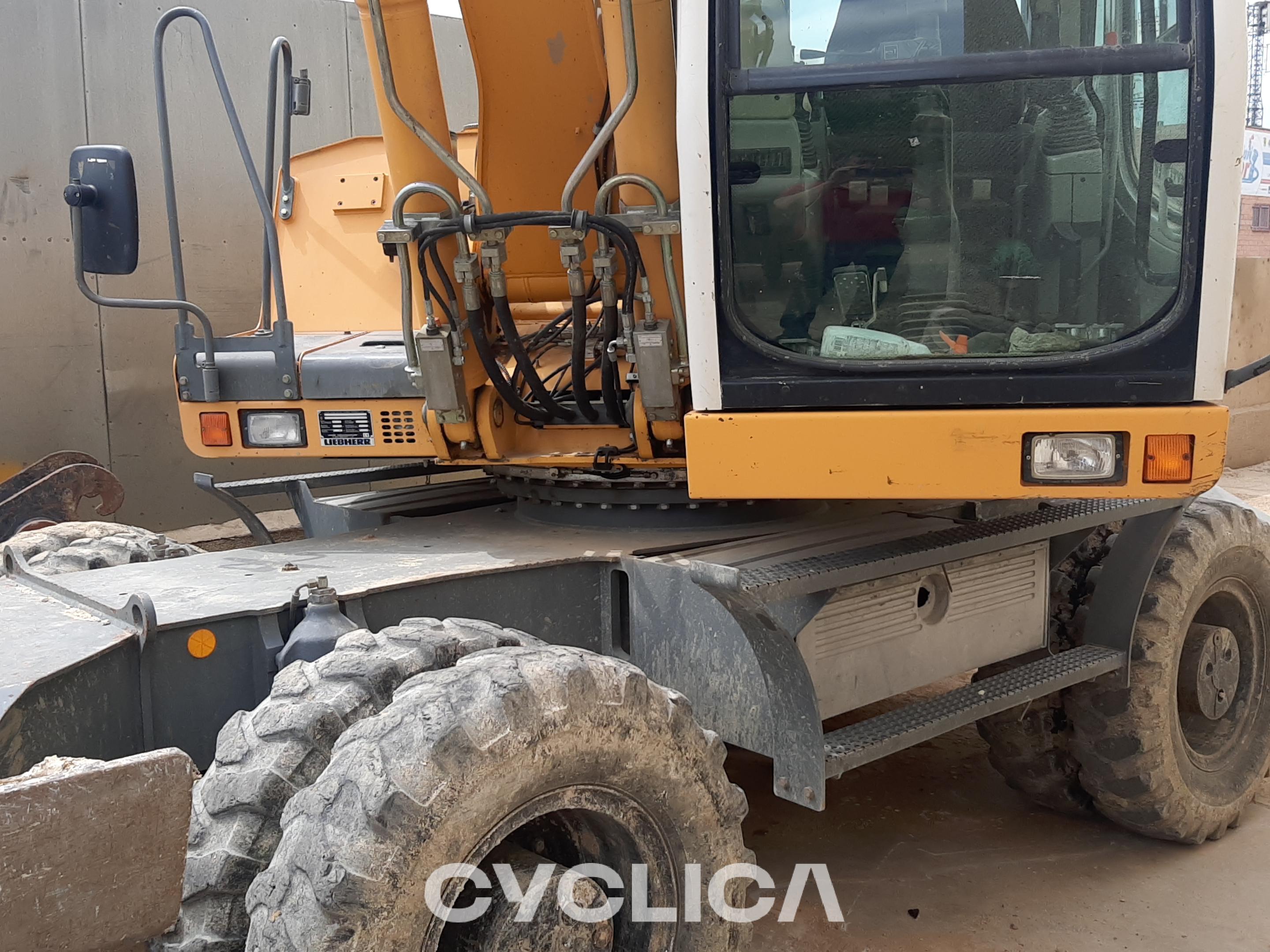 Ekskavatorë me rrota  A900C ZK033979 - 2