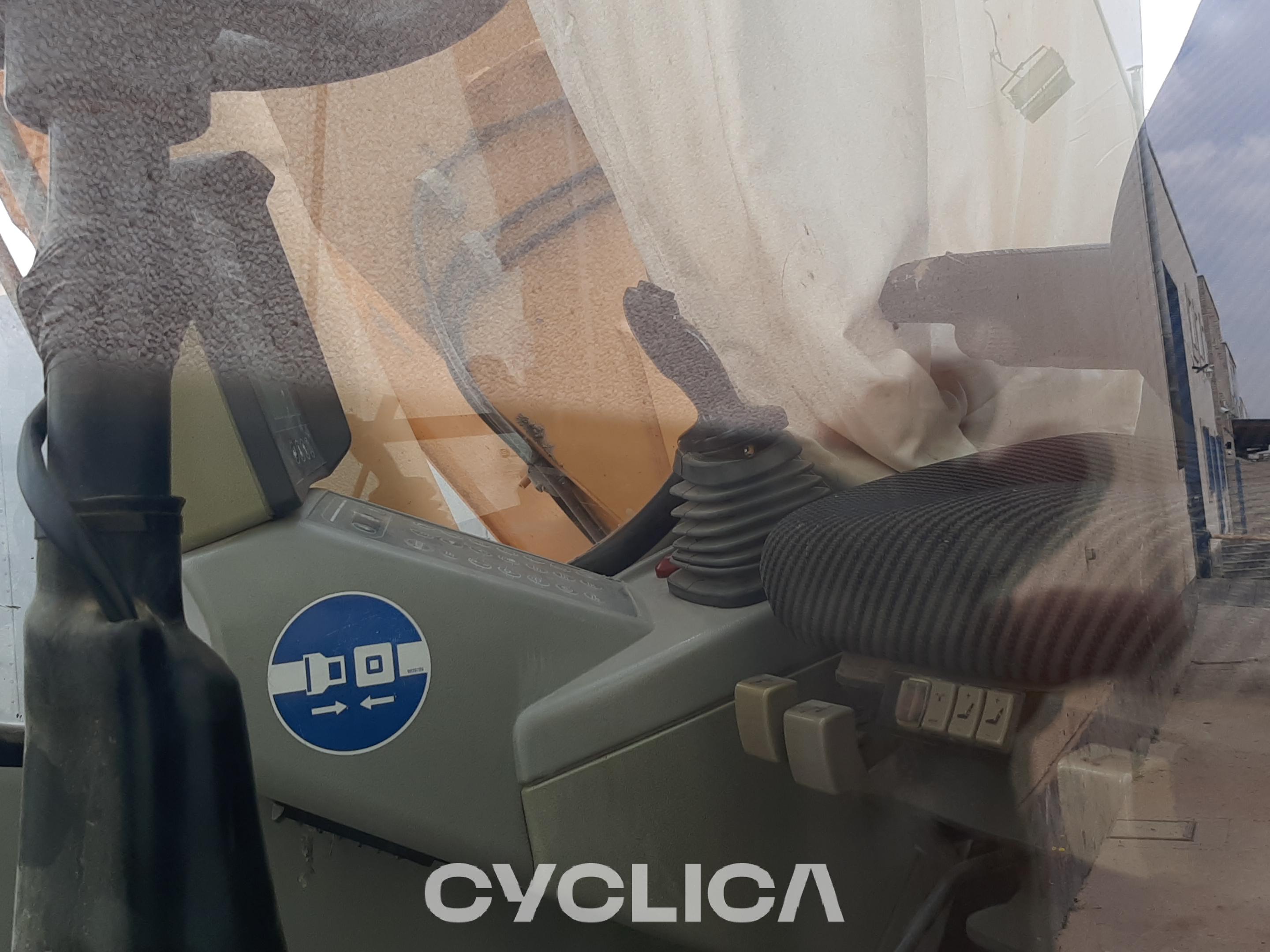 Ekskavatorë me rrota  A900C ZK033979 - 8