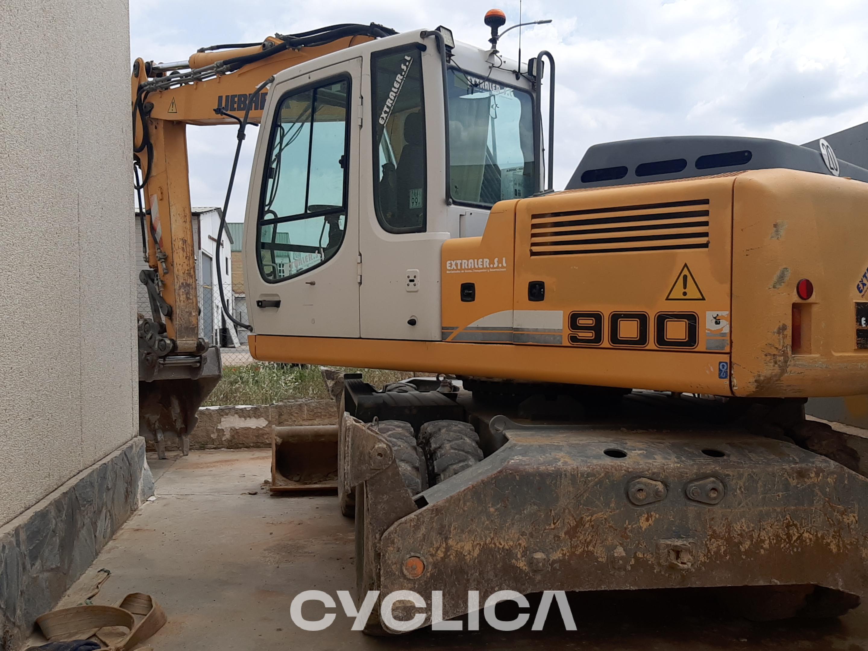 Ekskavatorë me rrota  A900C ZK033979 - 4