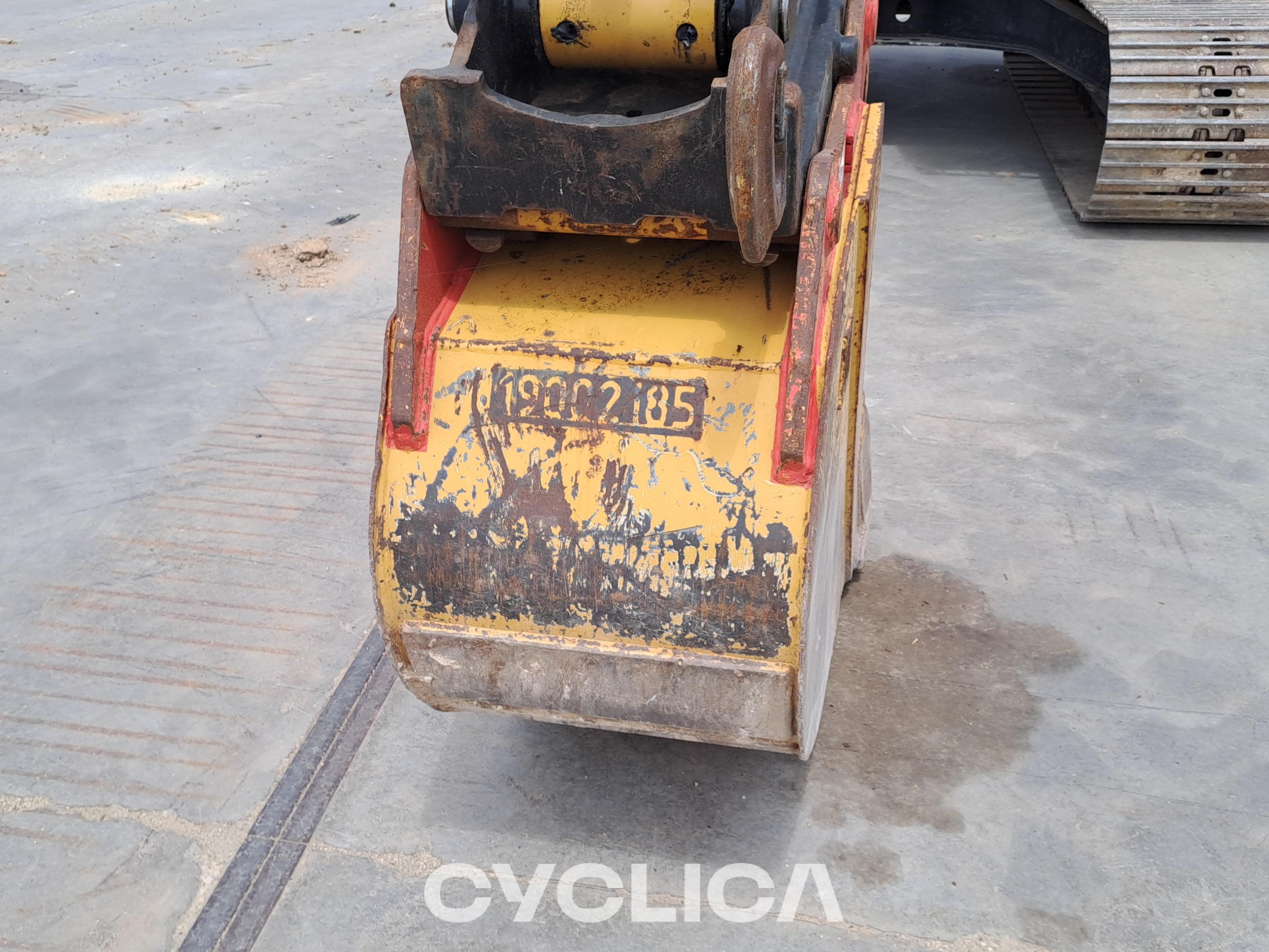 Bageri gusjeničari  313GC NFZ00402 - 15
