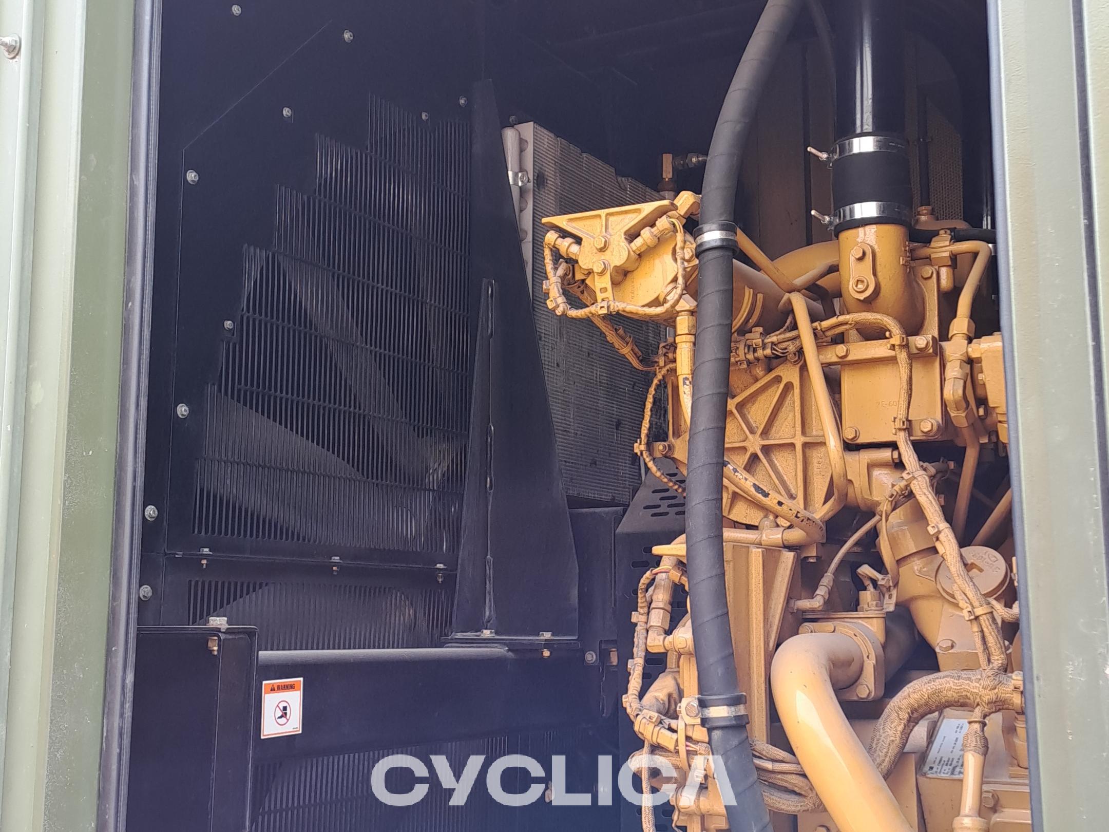 Electric power generators  3512 FDE00157 - 11
