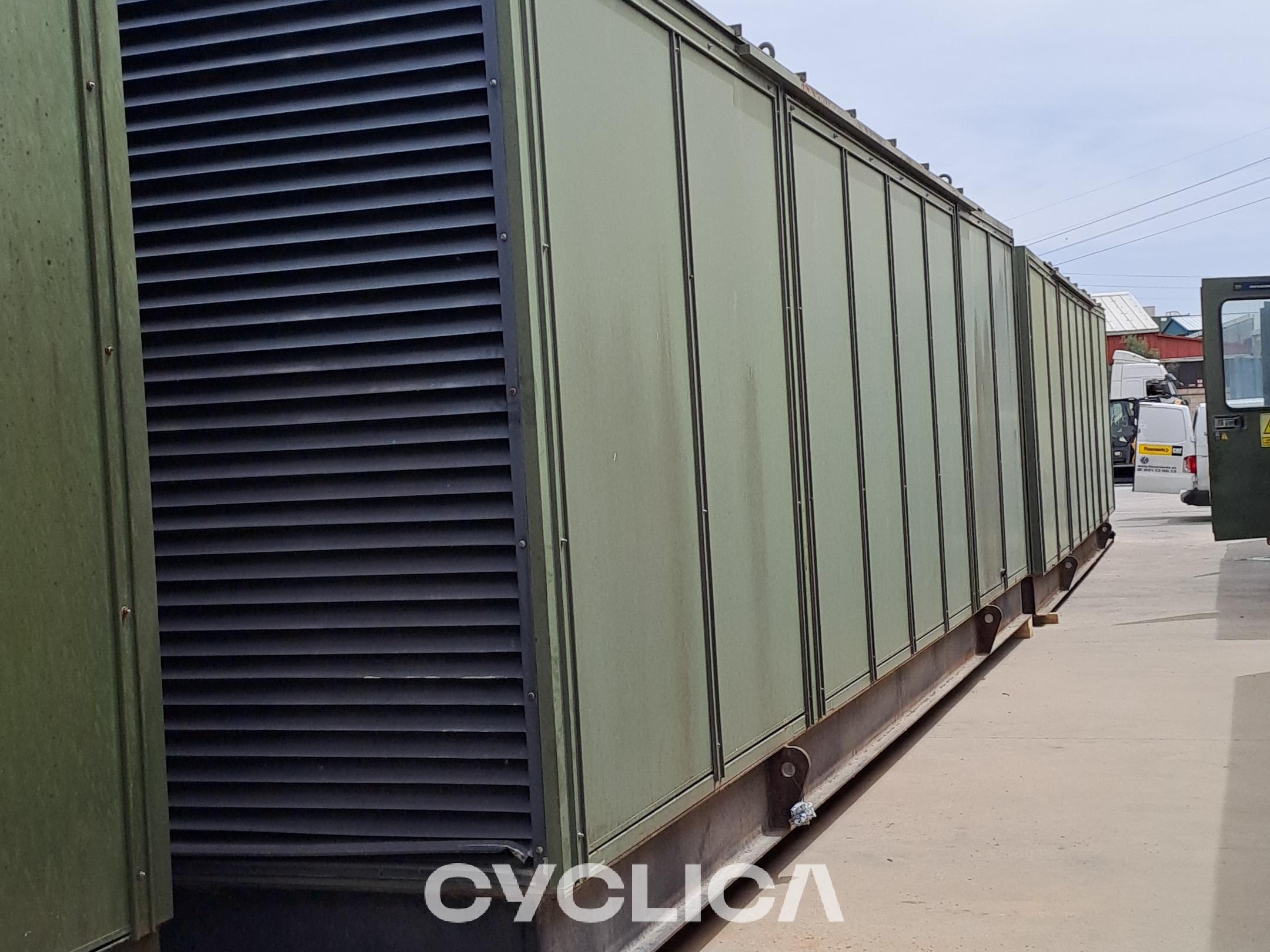 Electric power generators  3512 FDE00157 - 3