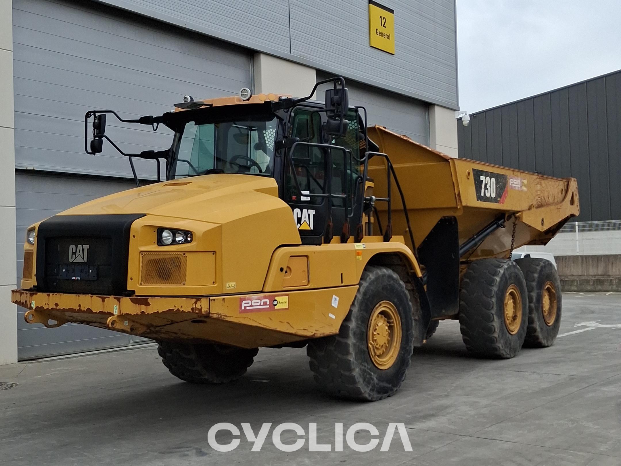 Dumpers e caminhões articulados  730C 3T300477 - 2