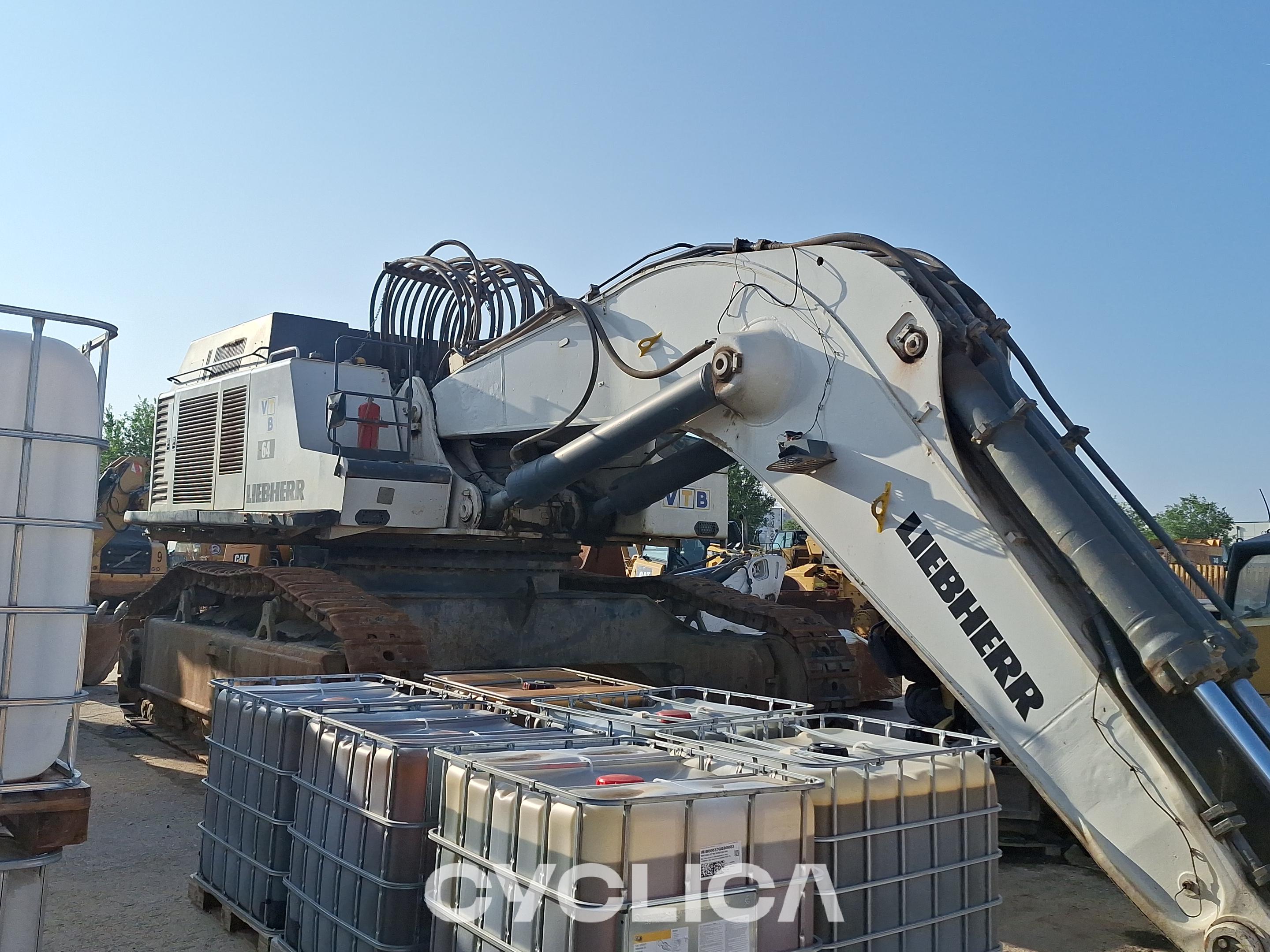 Bageri guseničari  R984 92215640 - 4