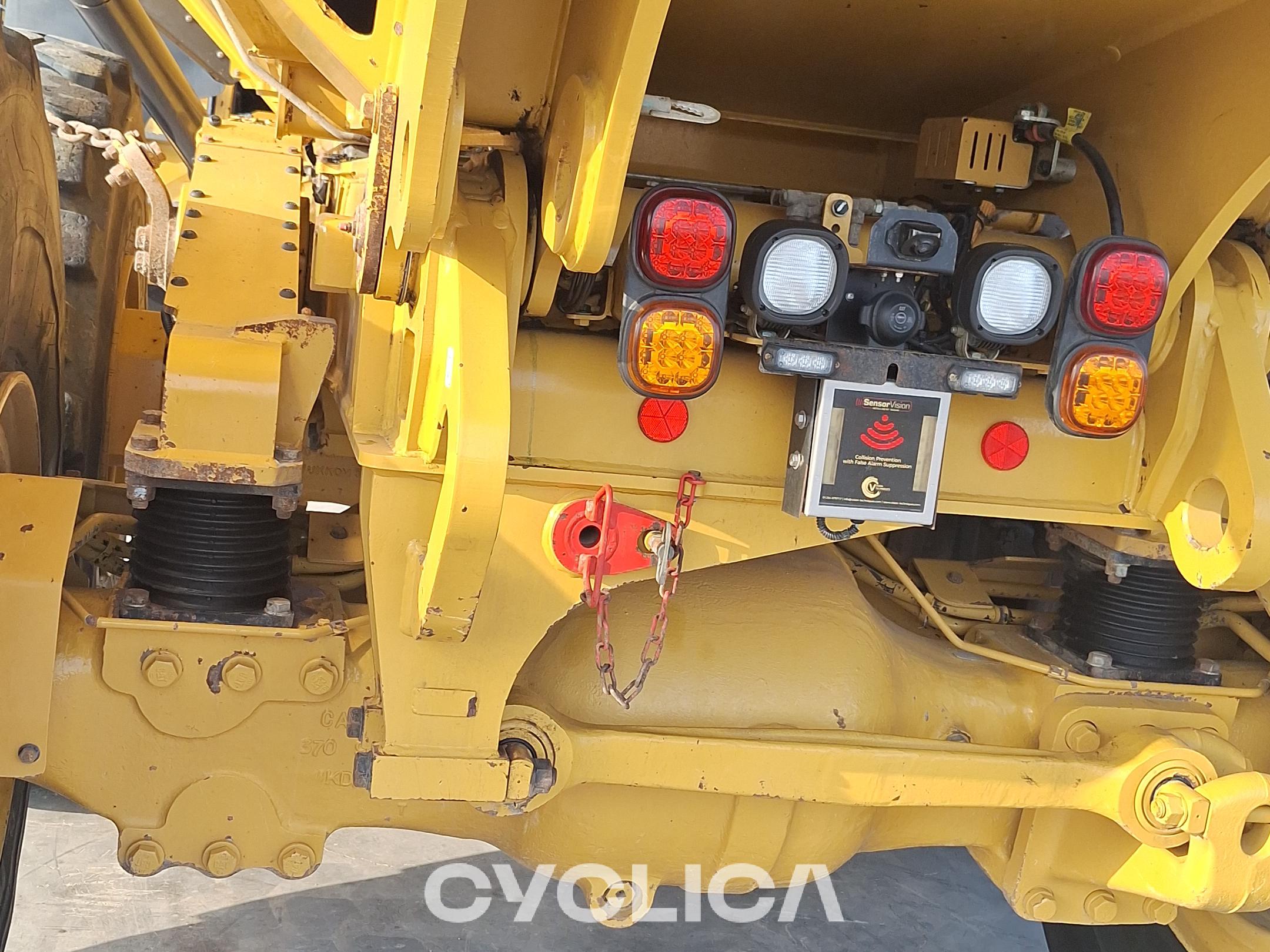 Dumpers e caminhões articulados  745 3T602674 - 8