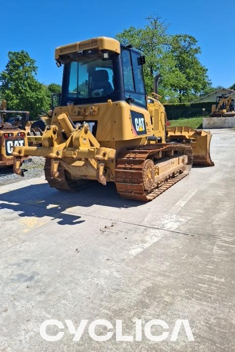 Bulldozers and crawler tractors  D6K2XL DFR03000 - 4