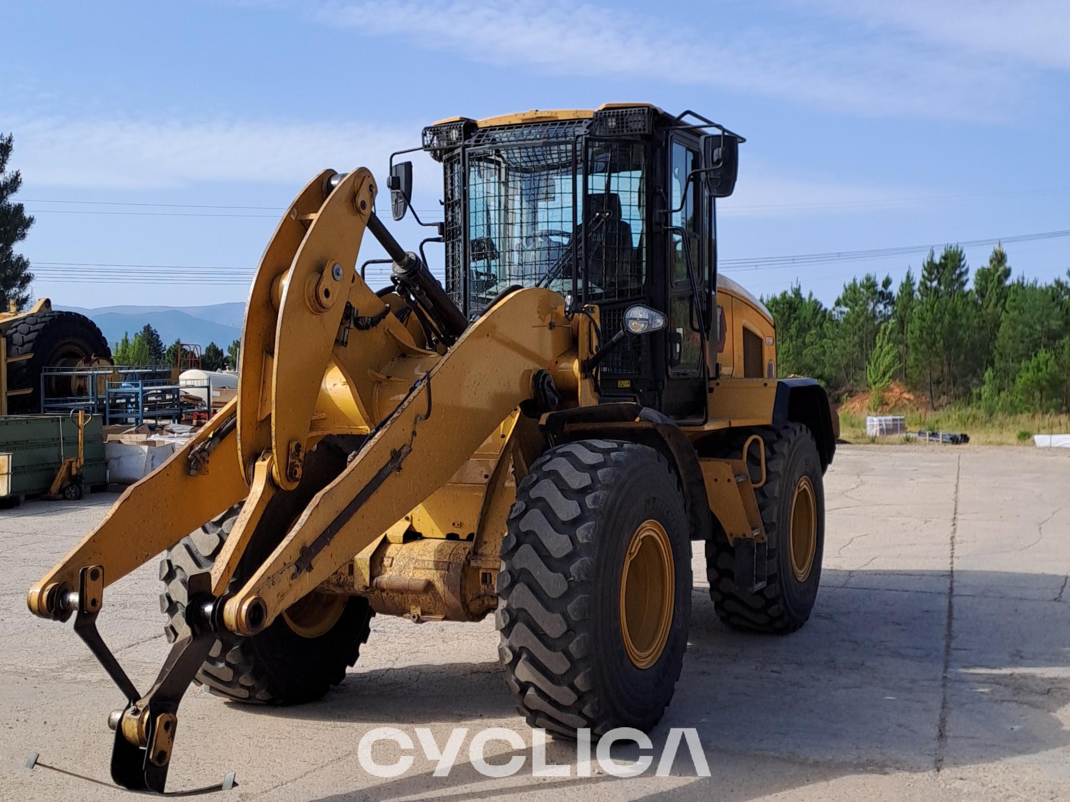 Натоварувачи на тркала  926M W5L01020 - 2