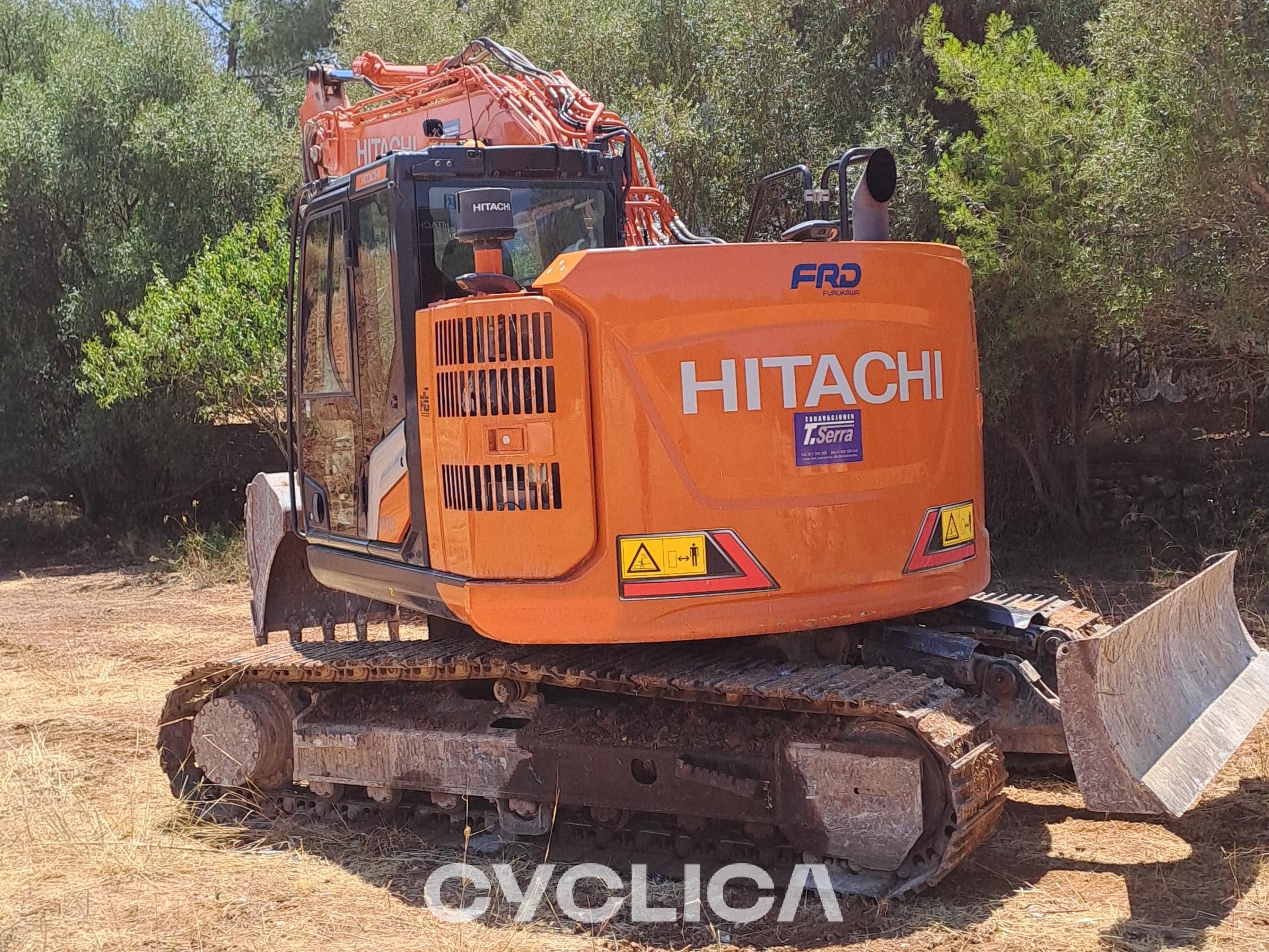 Escavatori cingolati  zx135 P00095473 - 4