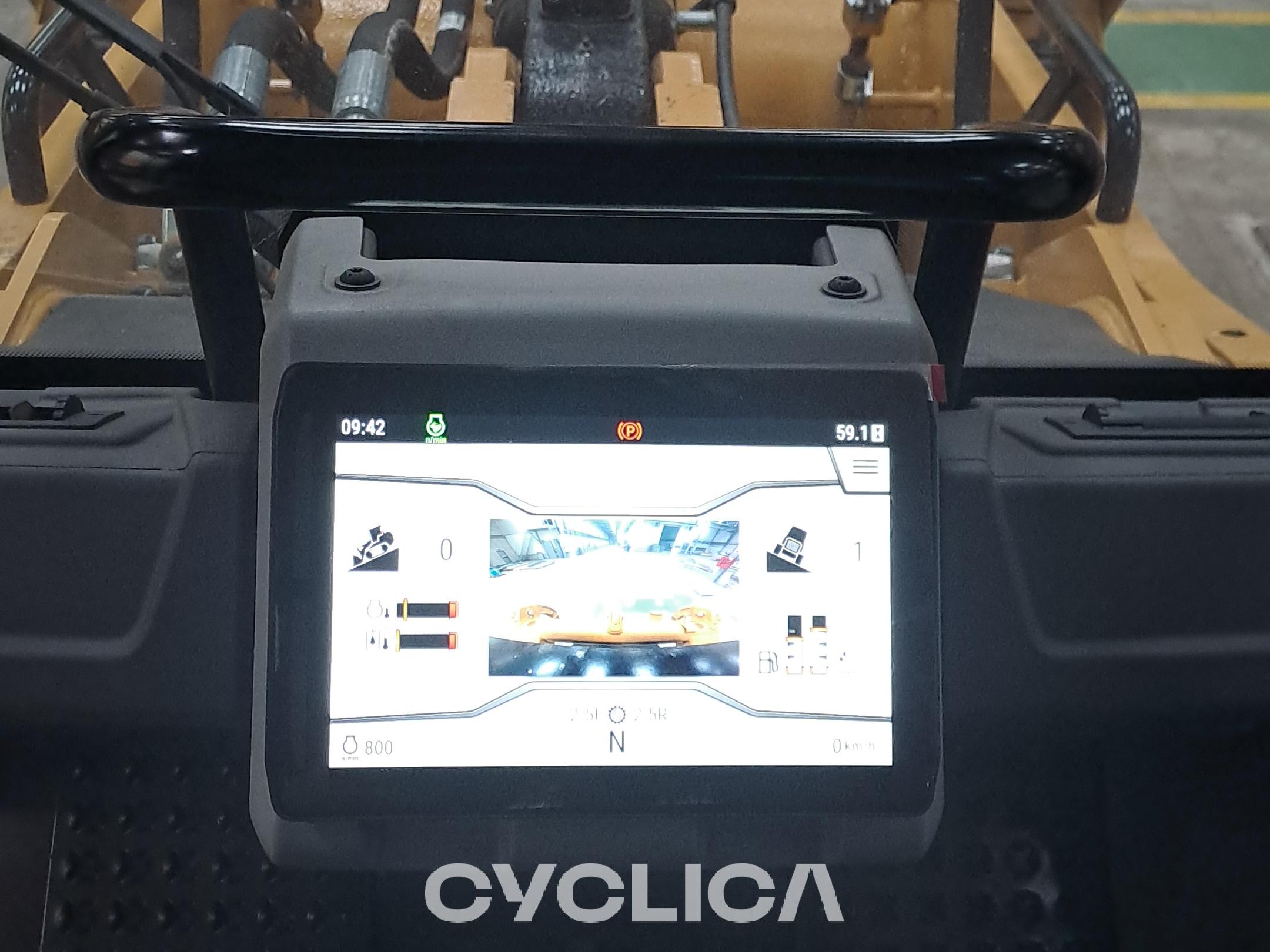 Натоварувачи-гасеничари 963K LTT00424 - 9