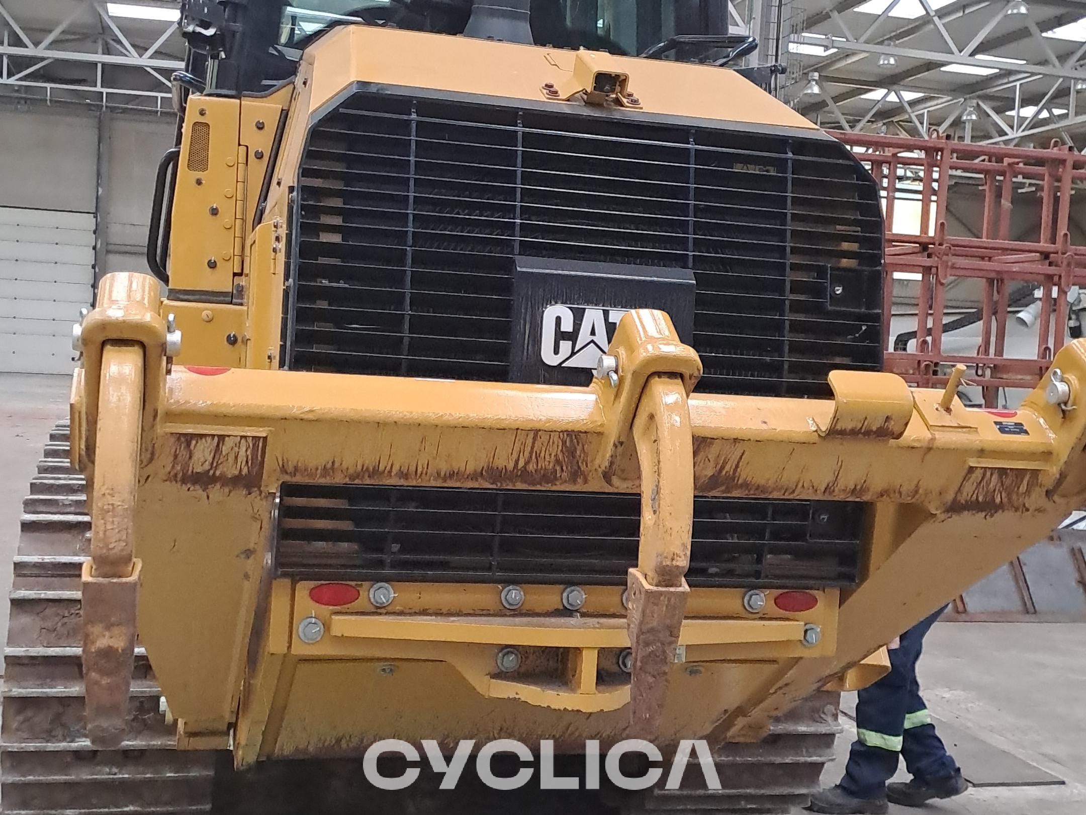 Натоварувачи-гасеничари 963K LTT00424 - 7