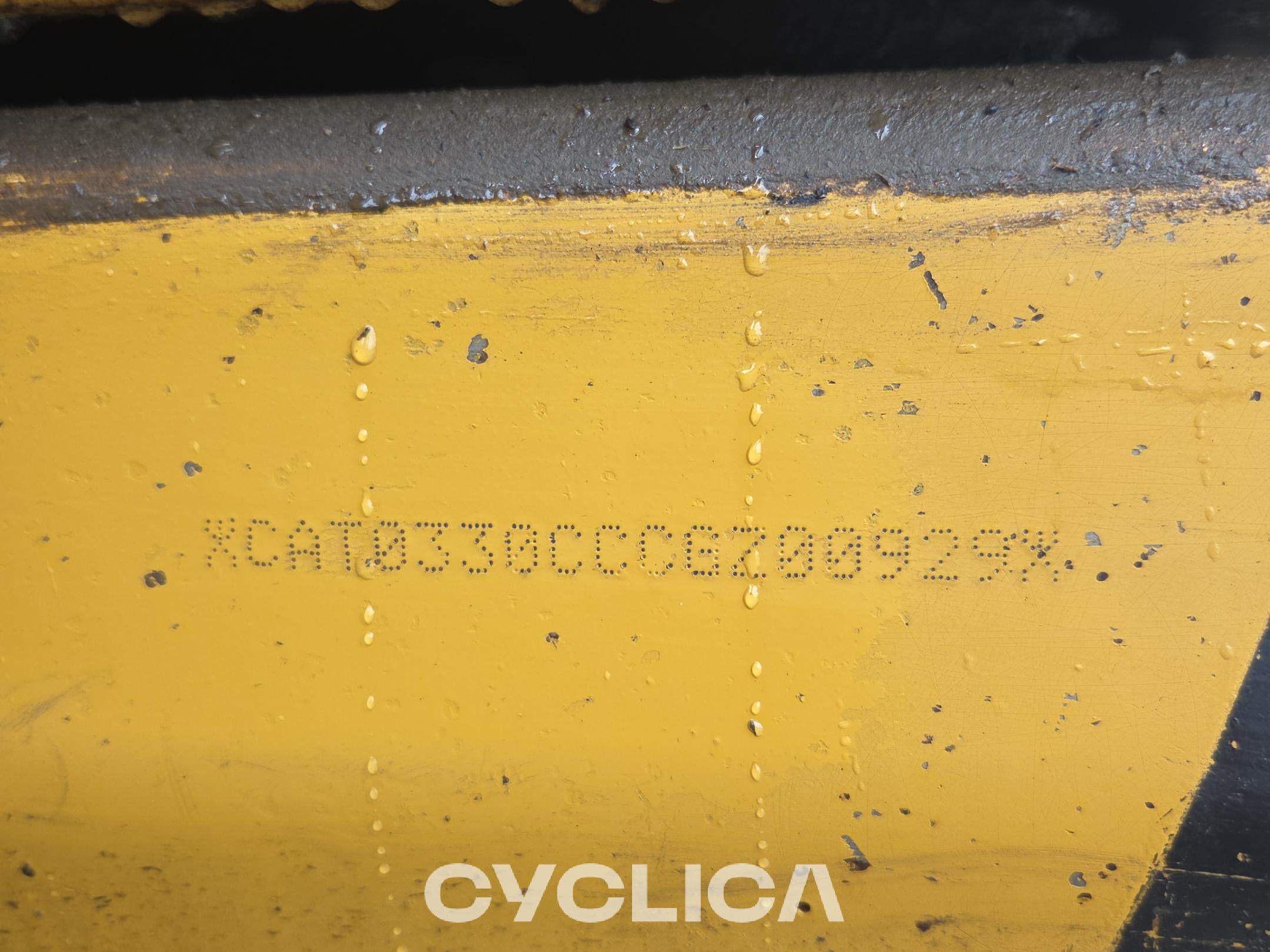 Pelles sur chenilles  330C CGZ00929 - 6