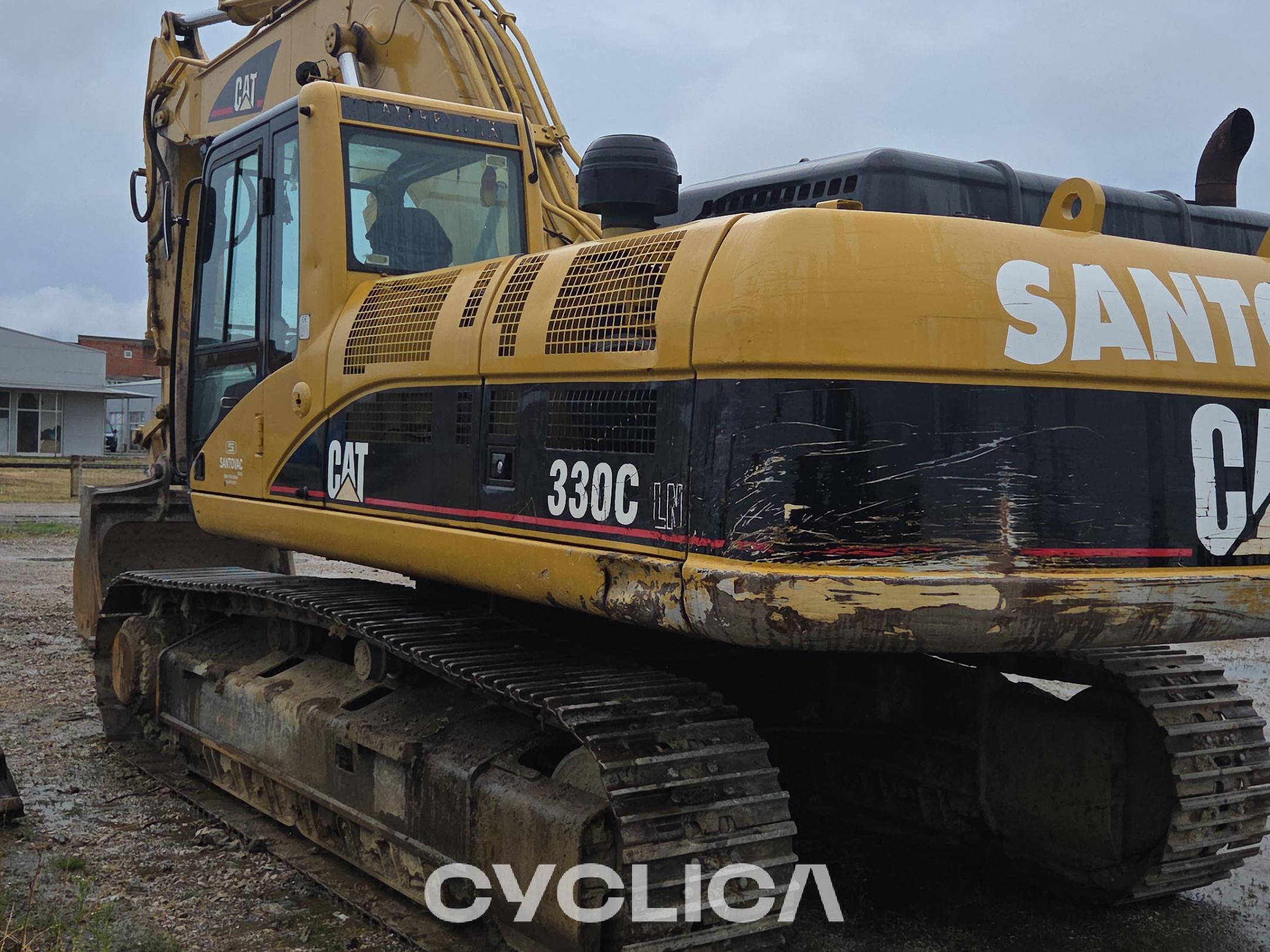 Pelles sur chenilles  330C CGZ00929 - 5