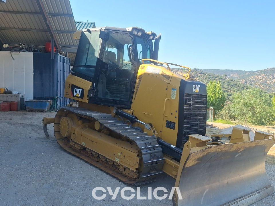 Buldožeri i traktori gusjeničari  D4K2 KM202514 - 3