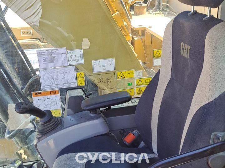 Bageri gusjeničari  320B PNL00544 - 8