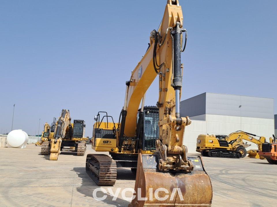 Crawler excavators  330 GC SCZ20032 - 10