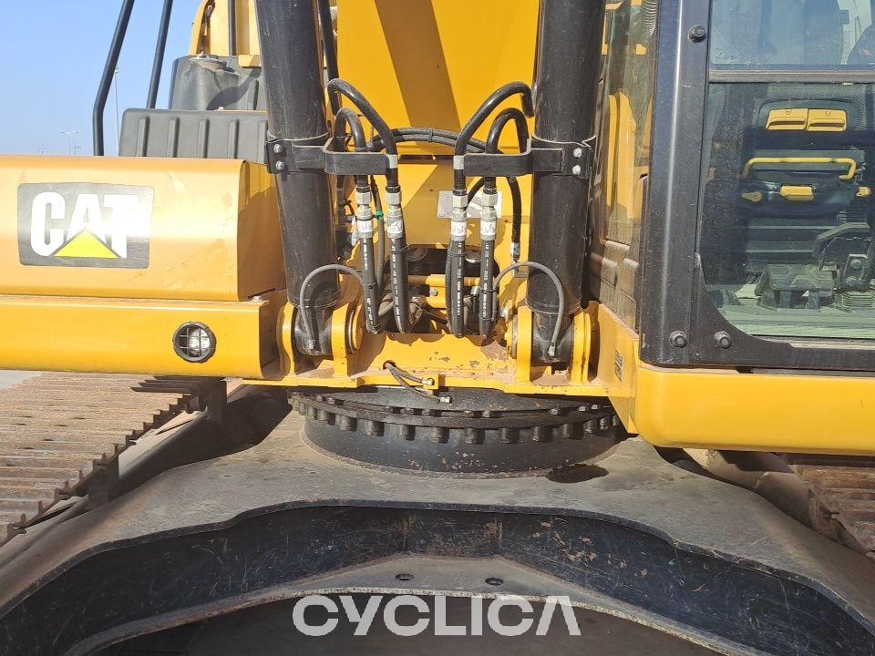Crawler excavators  323E HDT00207 - 8