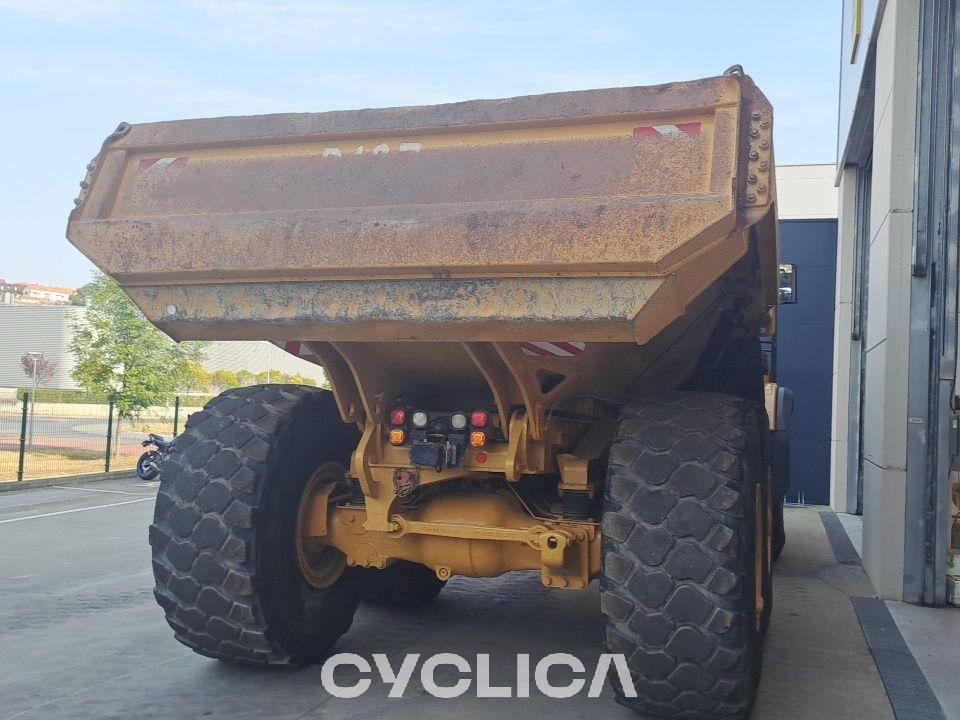 Дампери и зглобни камиони  740GC 3T800211 - 14