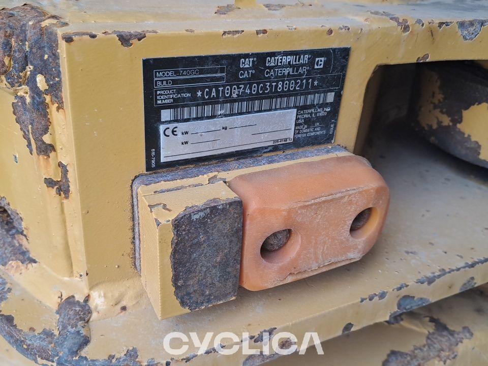 Дампери и зглобни камиони  740GC 3T800211 - 7