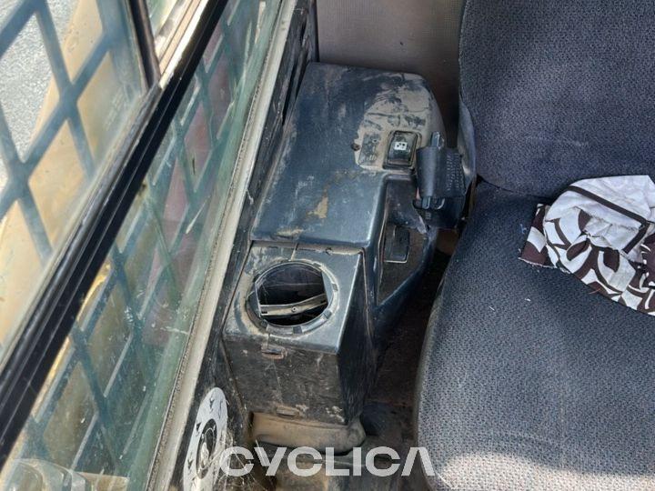 Skid steers  216 4NZ03030 - 13