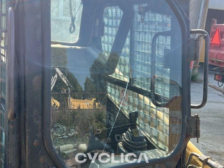 Skid steers  216 4NZ03030 - 19