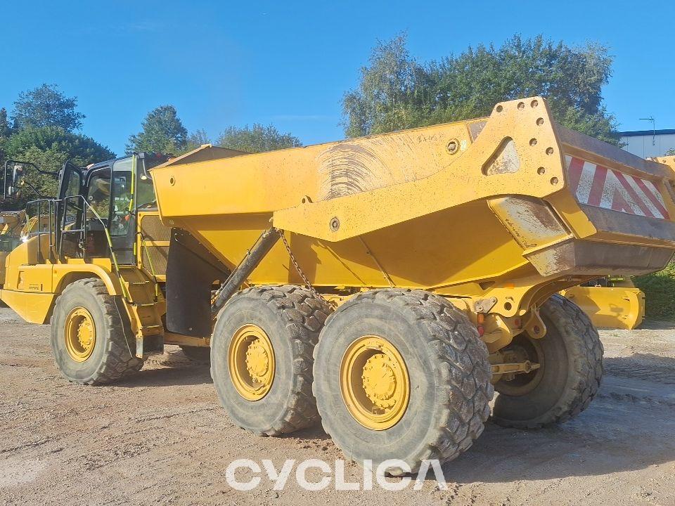 Dumpers e caminhões articulados 730 3T301835 - 5