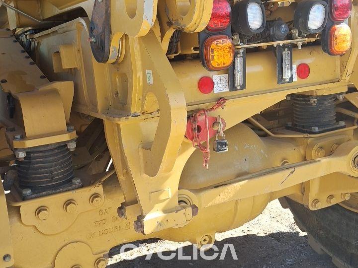 Demperji in zglobni tovornjaki  745 3T602961 - 8