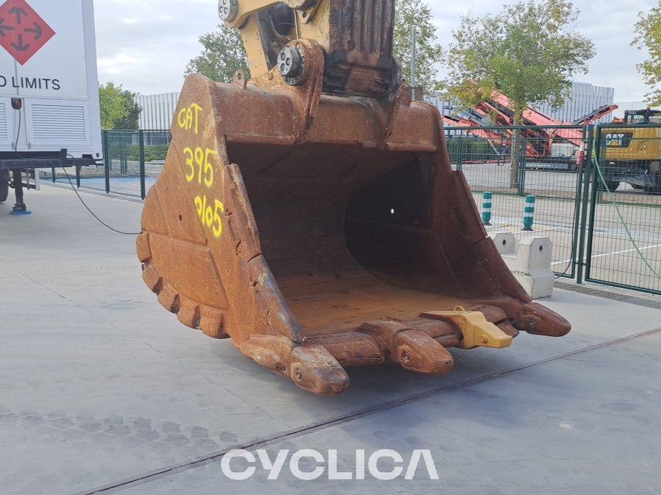 Ровокопачи-гасеничари 395 LTK10105 - 10