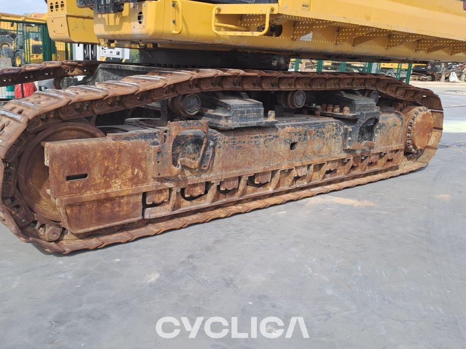 Ровокопачи-гасеничари 395 LTK10105 - 15