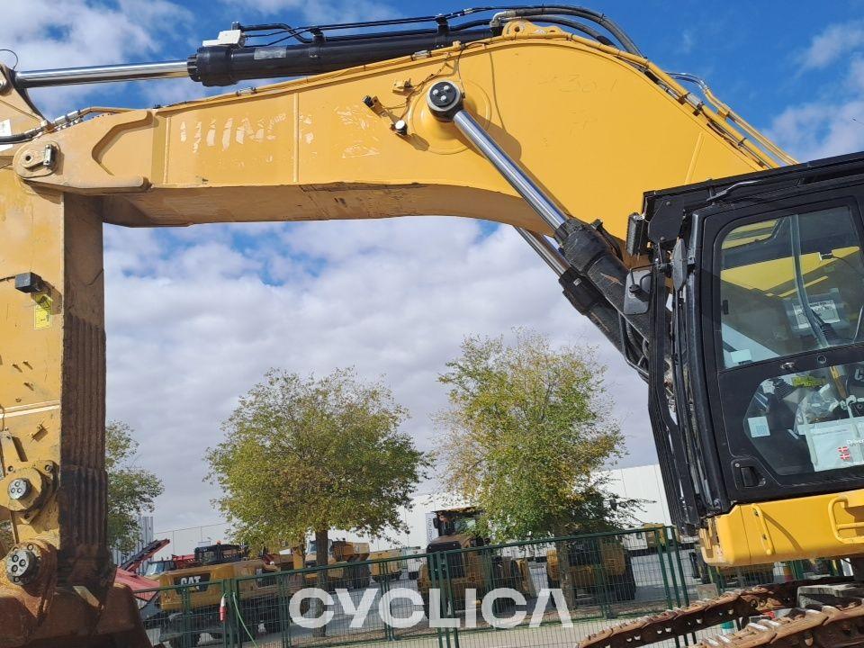 Ровокопачи-гасеничари 395 LTK10105 - 16