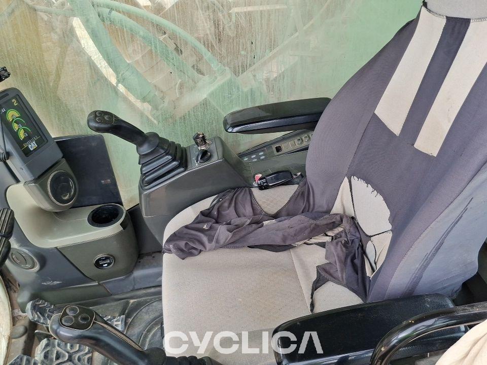 Bageri gusjeničari  385C KBC00201 - 8