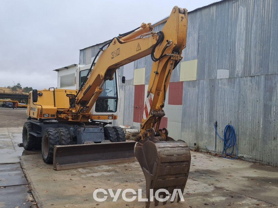 Escavatori gommati  A310B 56711365 - 4