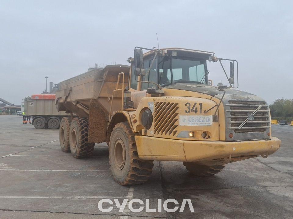 Dumpers e caminhões articulados A25D V16262 - 4