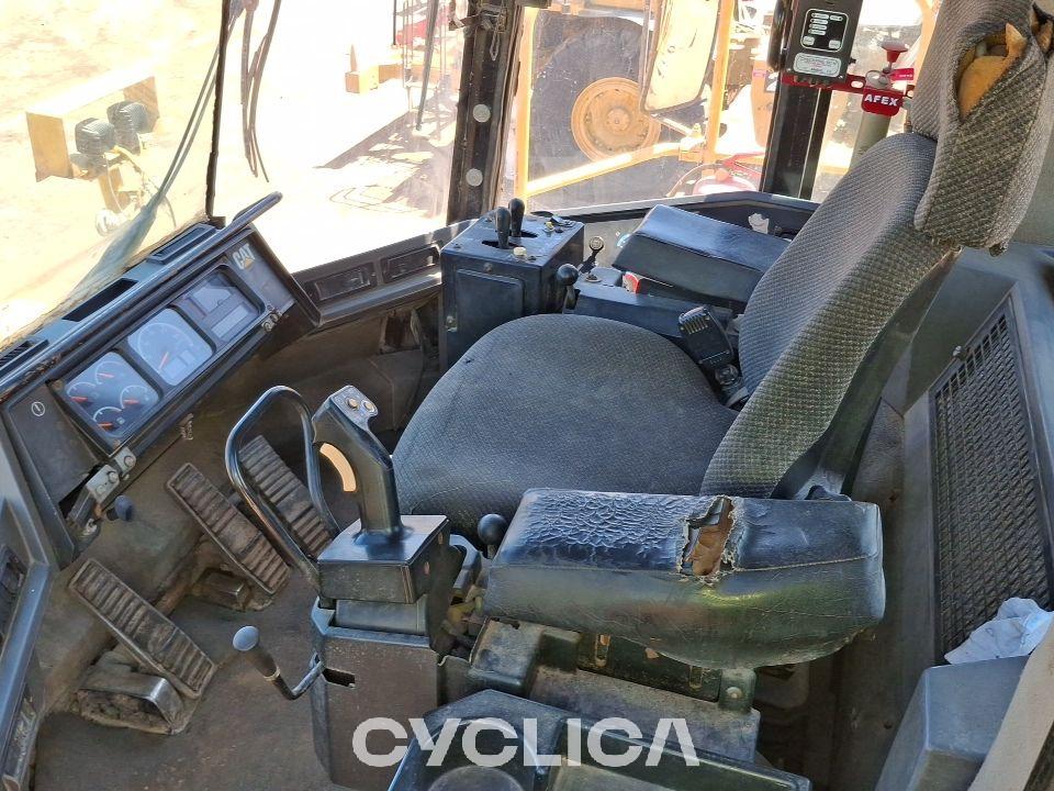 Pás Carregadoras de Rodas  992G ADZ00215 - 9