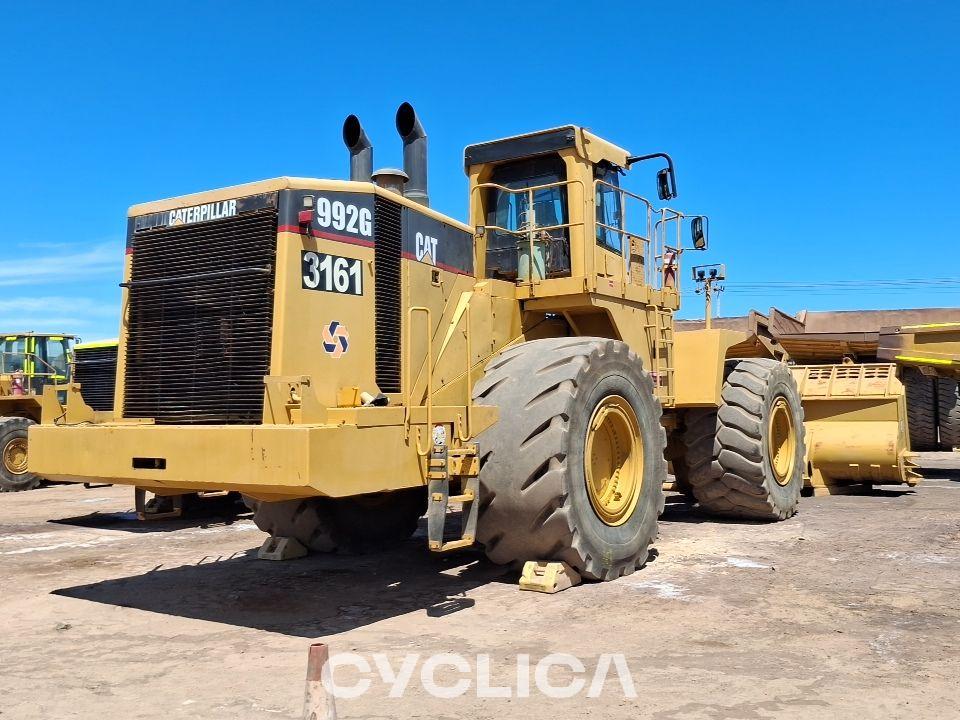 Pás Carregadoras de Rodas  992G ADZ00215 - 6