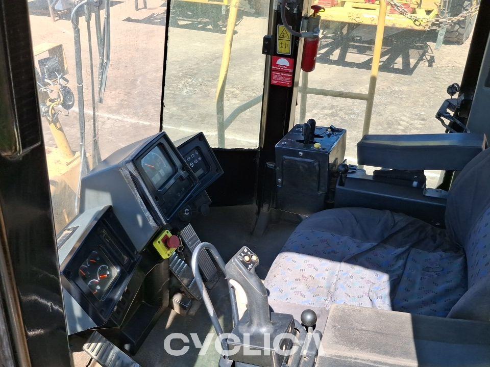 Pás Carregadoras de Rodas  988G BNH01448 - 10